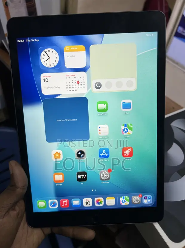 Apple iPad 10.2 (2021) 64GB Gray - 1