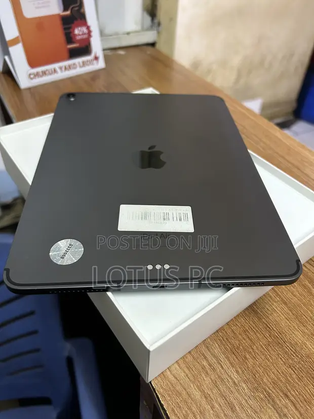 Apple iPad Air (2022) 64GB Grey - 1
