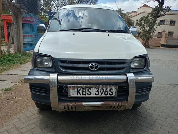 Toyota TownAce 2006 White - 1