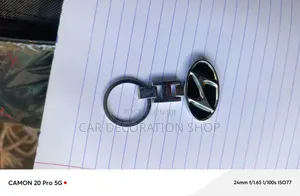 Round Split Keyring with Engraved Hyundai Logo Badge