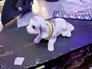 Durable Resin Cute Nodding Car Dogs with Velvet Flocking Coating