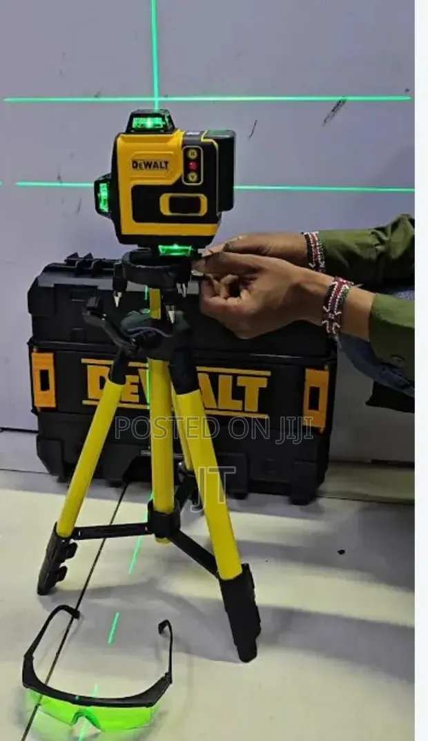 Dewalt 16-Line 3D/4D Green Laser Level Kit - 1
