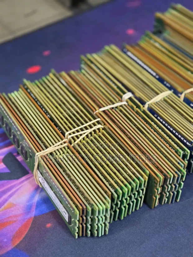 RAM ya Kompyuta ya 4GB DDR3 - 1