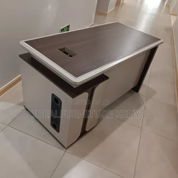 Executive Office Desk 1.4M - Meza ya Kisasa ya Meneja - 1