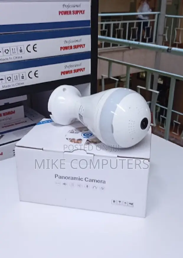 V380 Bulb Light Wireless IP Camera 360° View 960p HD - 1