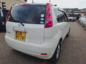 Nissan Note 2011 Rangi ya L Pearl