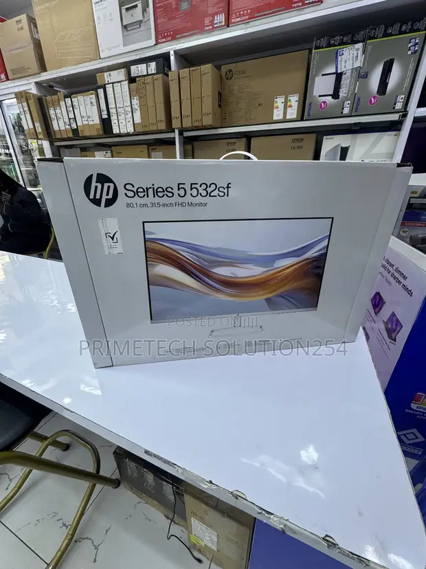 HP Series 5 31.5" Monitor (532sf) - 1