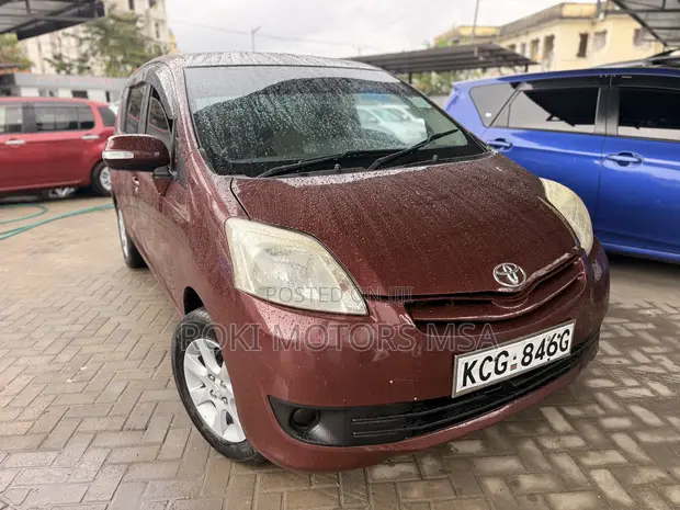 Toyota Passo Sette 2009 Maroon 7 Seater - 1