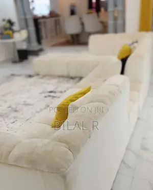 Sofa ya Beige ya L-Shape