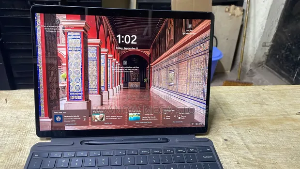 Microsoft Surface Pro 8 (16GB RAM, 512GB SSD, i7) - 1