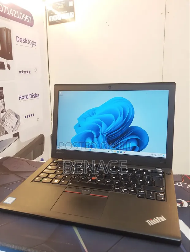 Laptopi ya Lenovo ThinkPad X270 - Core i5, 8GB RAM, 256GB SSD - 1