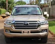 Toyota Land Cruiser 4.6 V8 ZX 2018 Dhahabu - 2