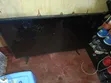 LG TV 49-Inch - Skrini Imevunjika - 2