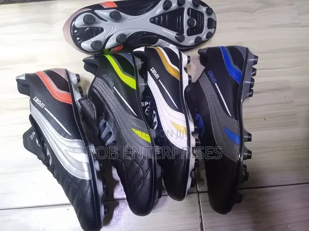 Quality Kids Football Boots - 1