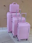 4-in-1 Unbreakable Suitcase Set - Pink - 1