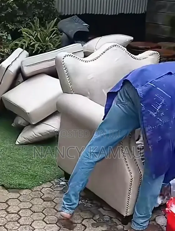 Miserac: Comprehensive Sofa & Home Cleaning Services - 1