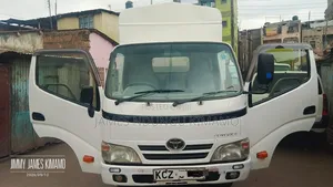 Toyota Dyna 2014 White Rigid Truck