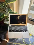 Apple MacBook Air 13.3" Intel Core i5 4GB RAM 128GB SSD - 1