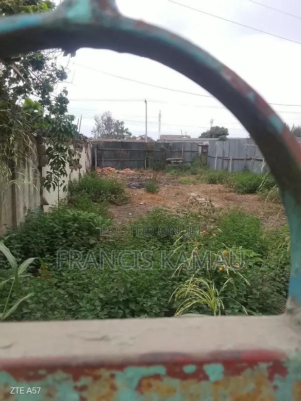 Manyanja Road Plot for Sale, Tena Estate - 1