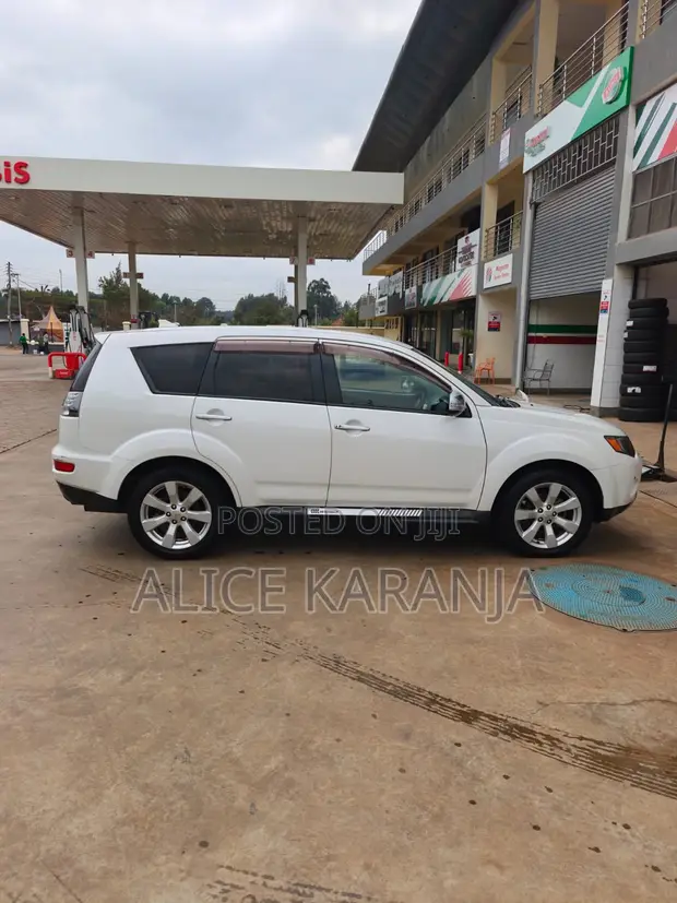 Mitsubishi Outlander 2012 - 1