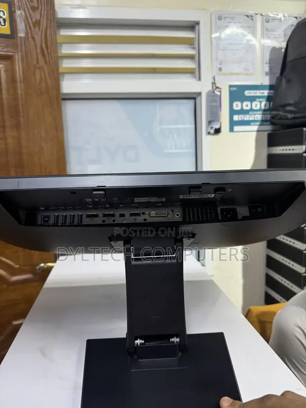 HP Z24n 24-inch IPS Monitor - 1