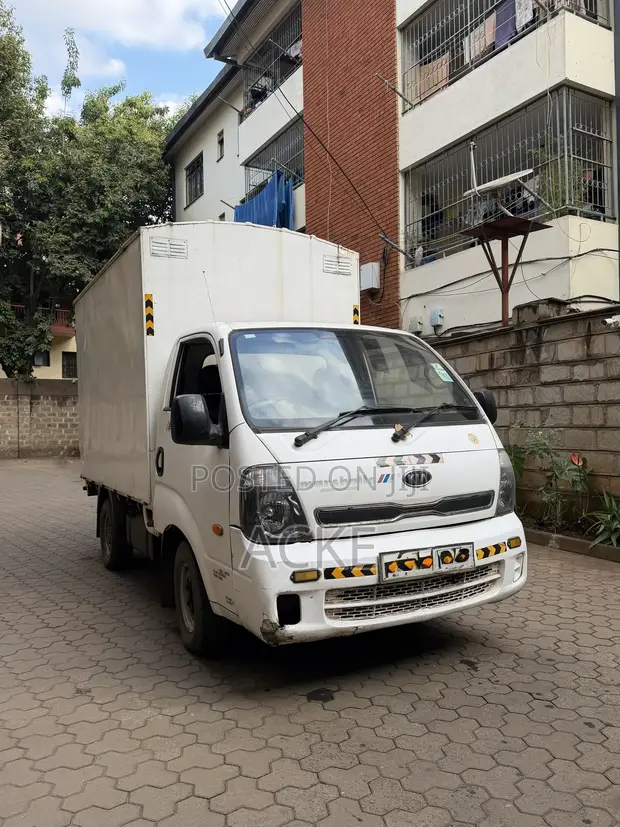 Kia Canter K2700 Mini Truck - 1