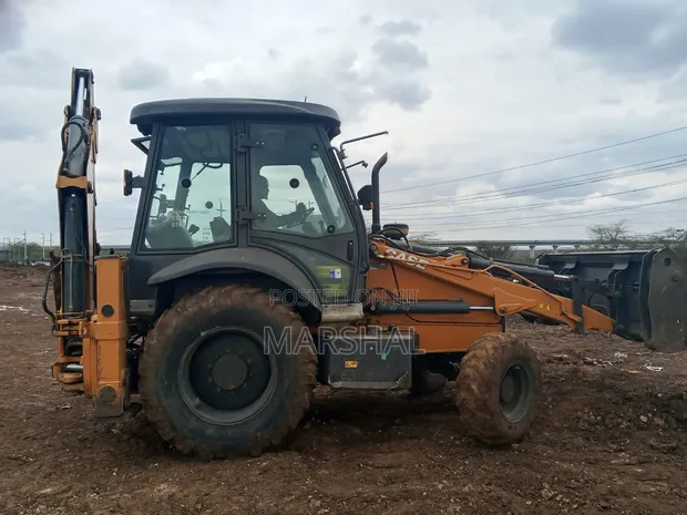 Case 570ST Backhoe Loader - 1