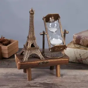 Kipambo cha Saa ya Eiffel Tower ya Resin na Mbao