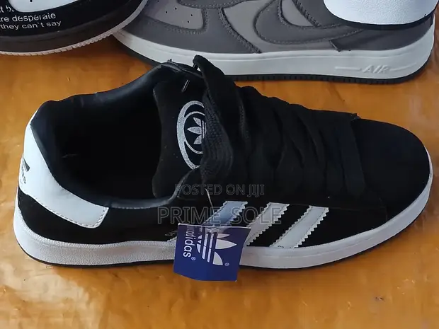 Adidas Unisex Sneakers - Nyeusi na Nyeupe - 1
