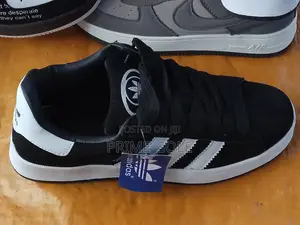 Adidas Unisex Sneakers - Nyeusi na Nyeupe