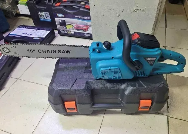 16-Inch Makita Cordless Chainsaw - 1