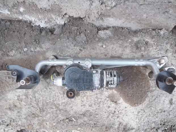 Subaru Legacy Wiper Motor - 1