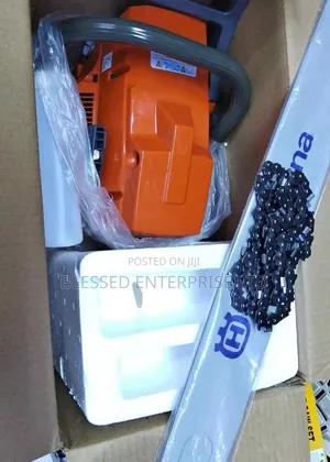 Original Husqvarna 272 Chainsaw Machine
