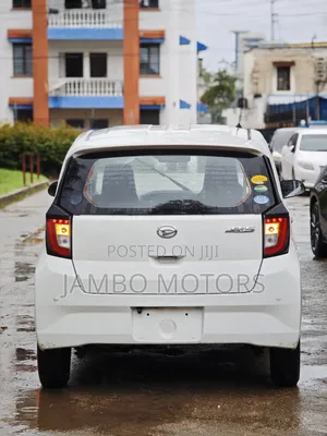 Daihatsu Mira 2020