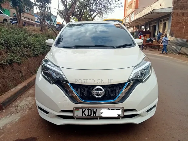 Nissan Note e-Power 2018 White - 1