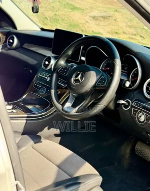 Mercedes-Benz C200 2018 Silver