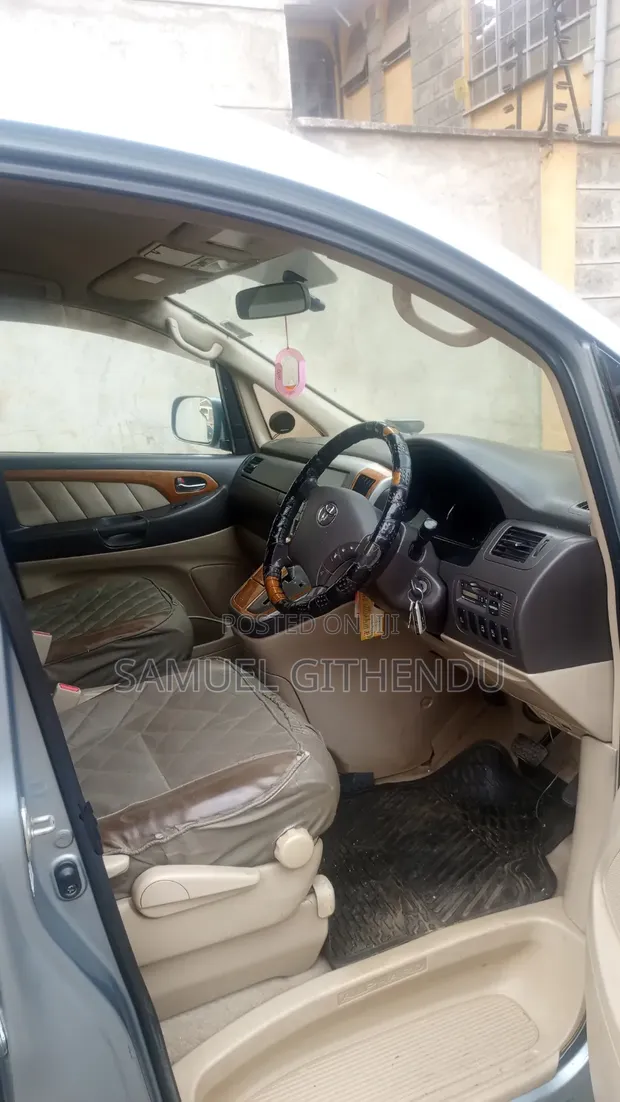Toyota Alphard 2.4 Petrol AWD 2008 Silver - 1