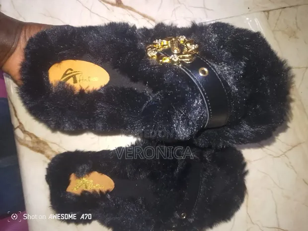 Full Love Viatu vya Sandal Manyoya - Saizi ya Wanawake 40 - 1