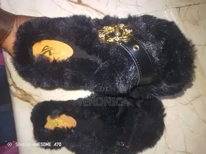 Full Love Viatu vya Sandal Manyoya - Saizi ya Wanawake 40