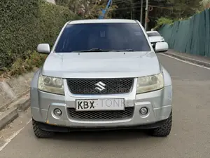 Suzuki Escudo 2006 Silver