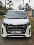 Toyota Noah 2.0 FWD (Viti 7) 2018 Pearl - 1
