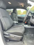 Toyota Hilux Rugged X 4x4 2019 White - 3