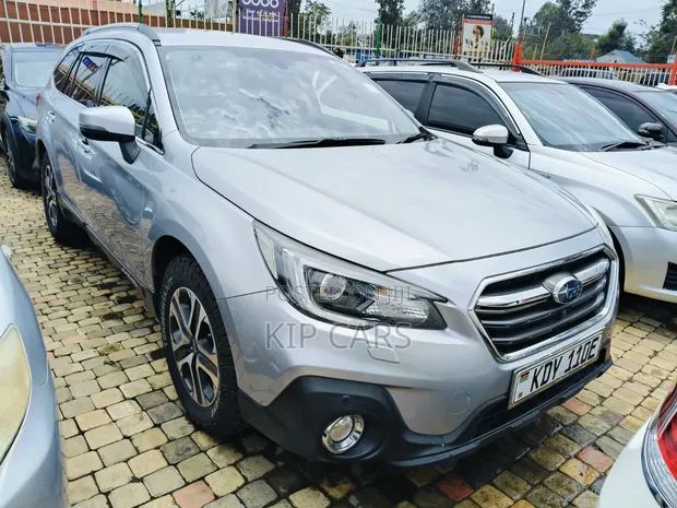 Subaru Outback 2019 Silver - 1