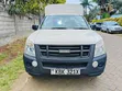 Isuzu D-MAX 2010 White - 3