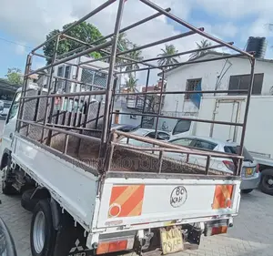 Mitsubishi Fuso Canter Mini Truck