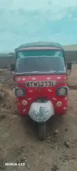 Piaggio 2019 Nyekundu Tatu-Wheeler - 1