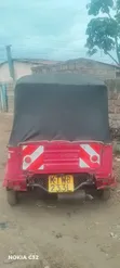 Piaggio 2019 Nyekundu Tatu-Wheeler - 3
