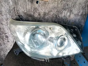Toyota Land Cruiser Prado J150 2010 Xenon Headlight (Right)