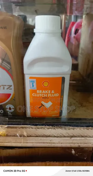 Shell Brake Fluid for Disc/Drum Braking Systems & Clutches