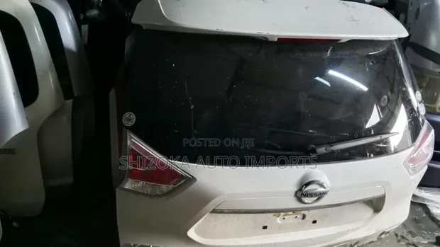 Nissan X-Trail NT32 Tail Gate/Boot - 1